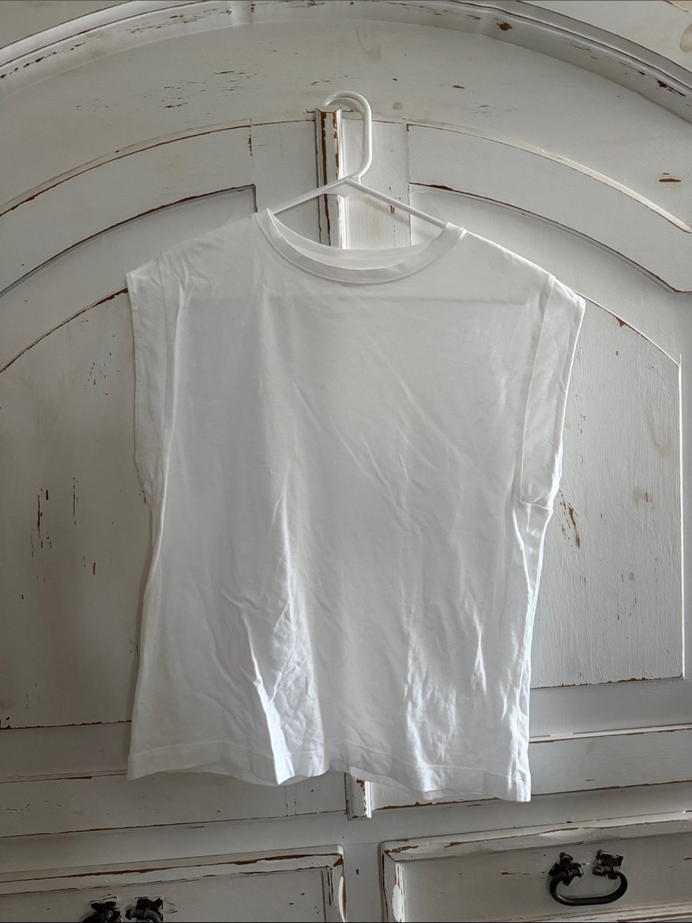 a new day White Sleeveless Crewneck Tank Top